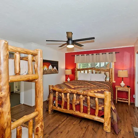006 - 12 Bear Lodge